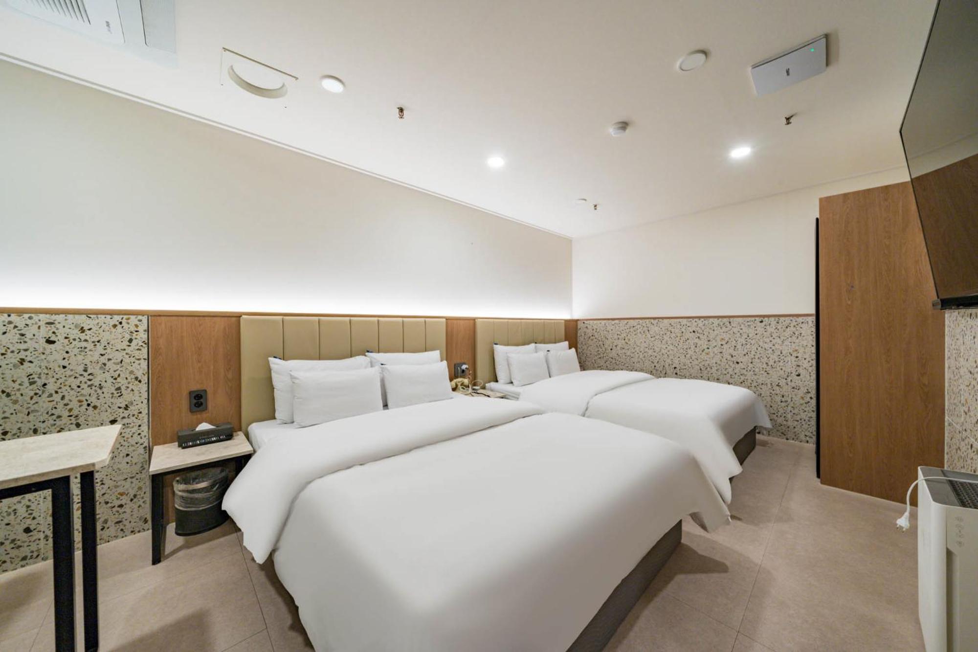 Rosy Hotel Cheongju Exterior foto